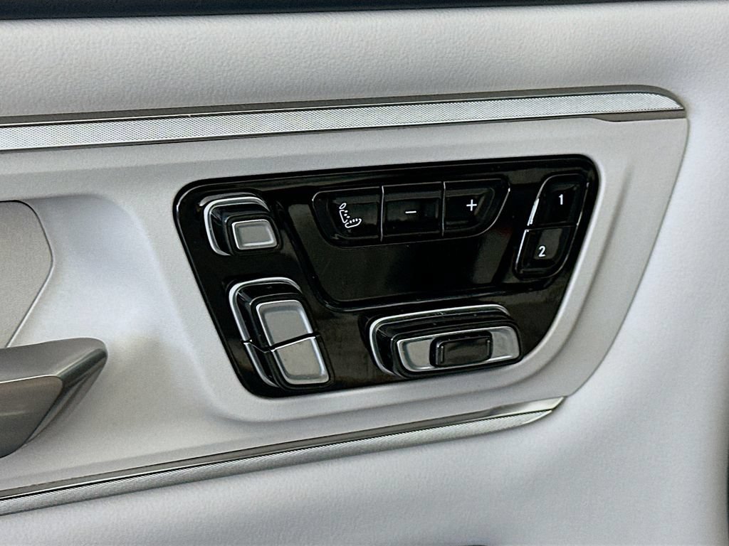 Used 2025 RAM 1500 Tungsten AWD/4WD image 22