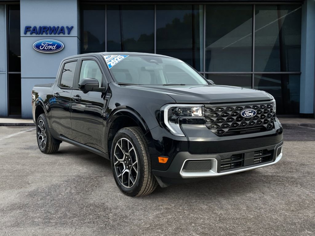 Used 2025 Ford Maverick Lariat image 2