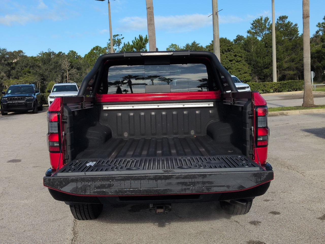 Used 2024 Nissan Frontier SV w/ Hardbody Edition AWD/4WD image 12