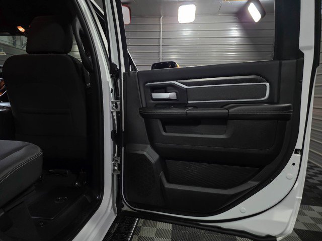 Used 2022 RAM 2500 Big Horn w/ Level C Equiment Group AWD/4WD image 37