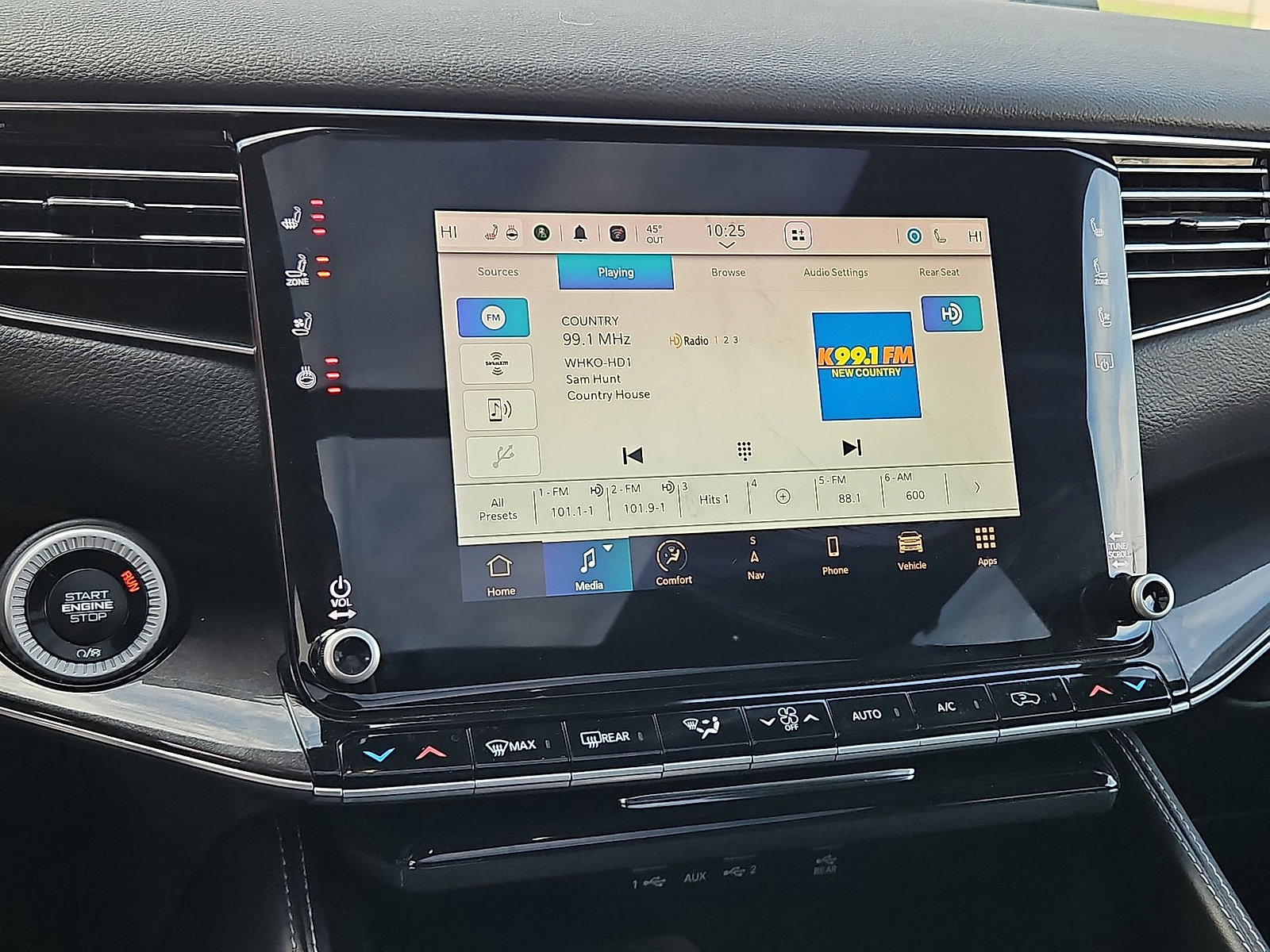 New 2024 Jeep Wagoneer 4WD w/ Premium Group I image 16