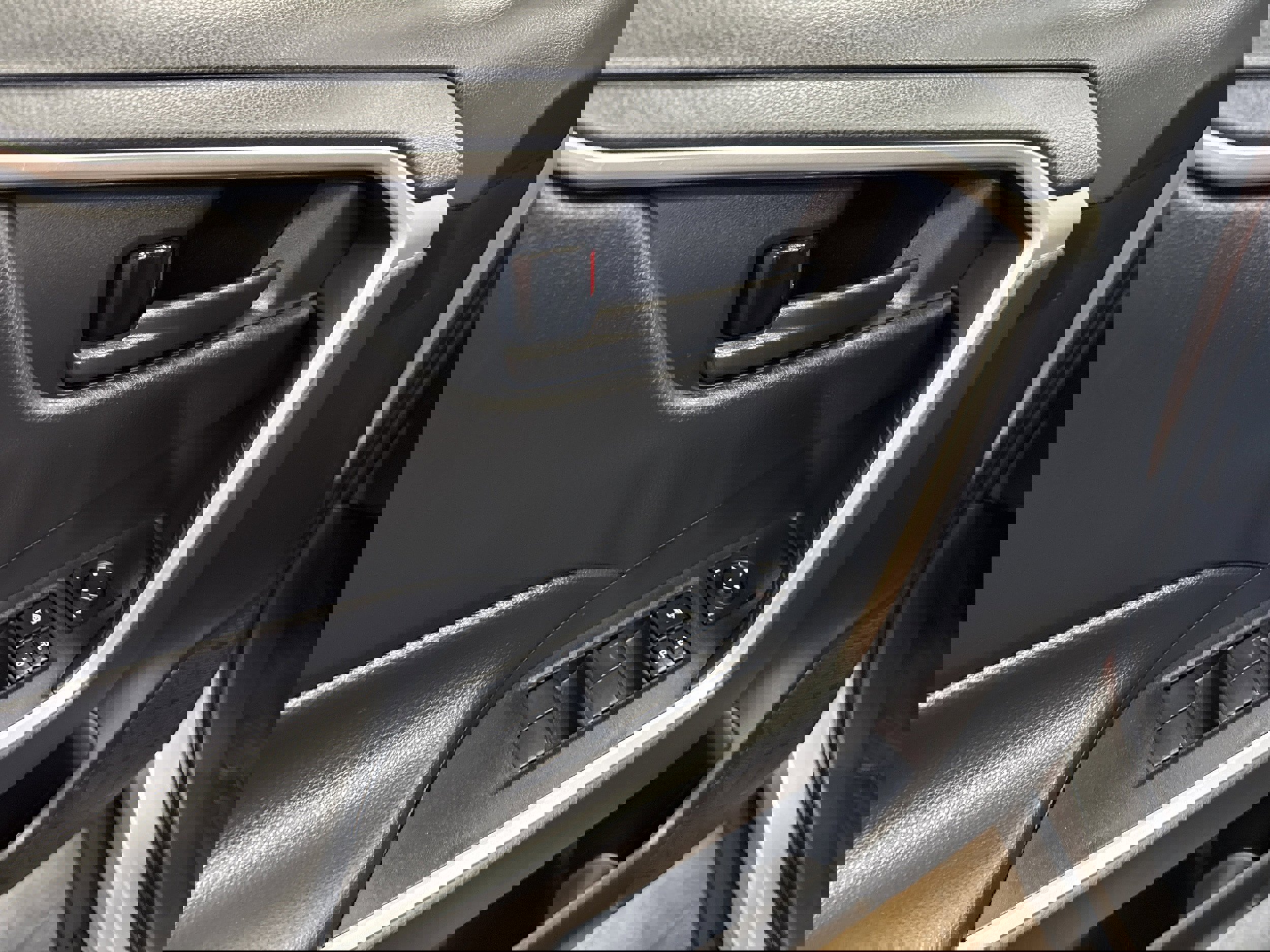 Used 2024 Toyota RAV4 LE image 25