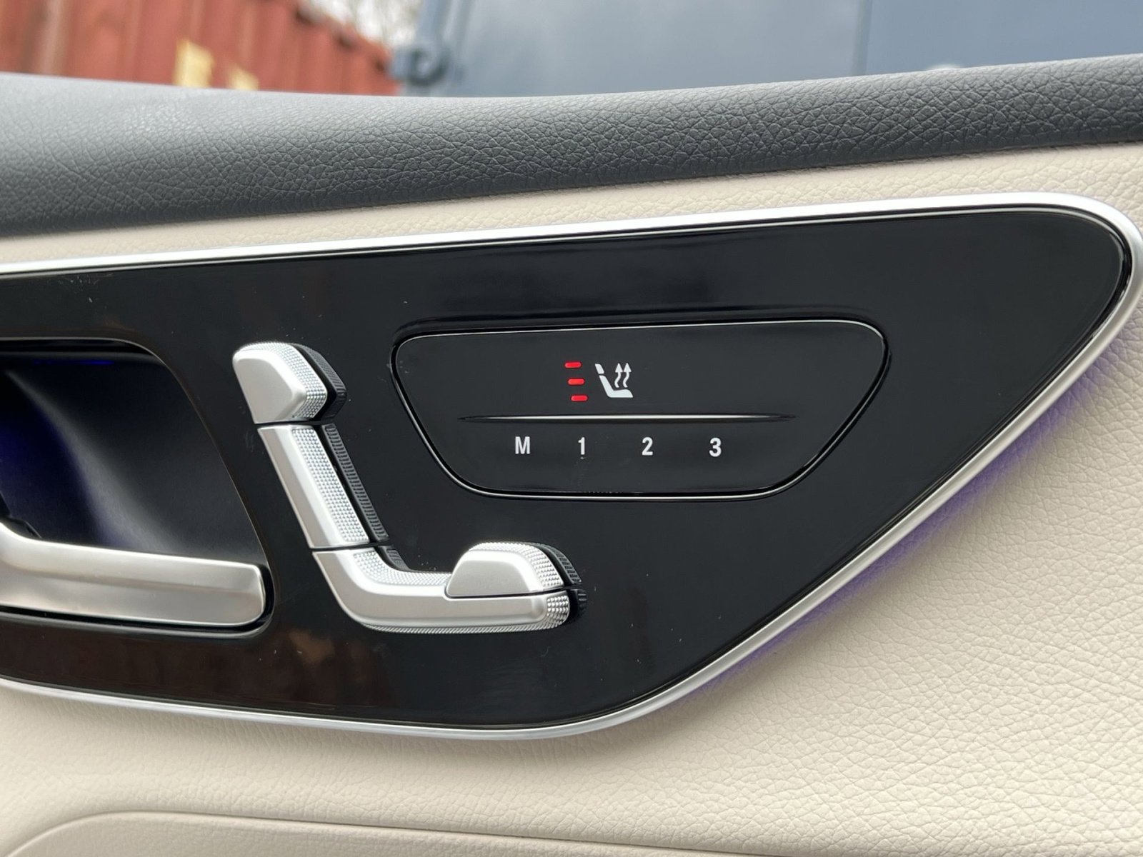 New 2026 Mercedes-Benz GLC 300 4MATIC image 33