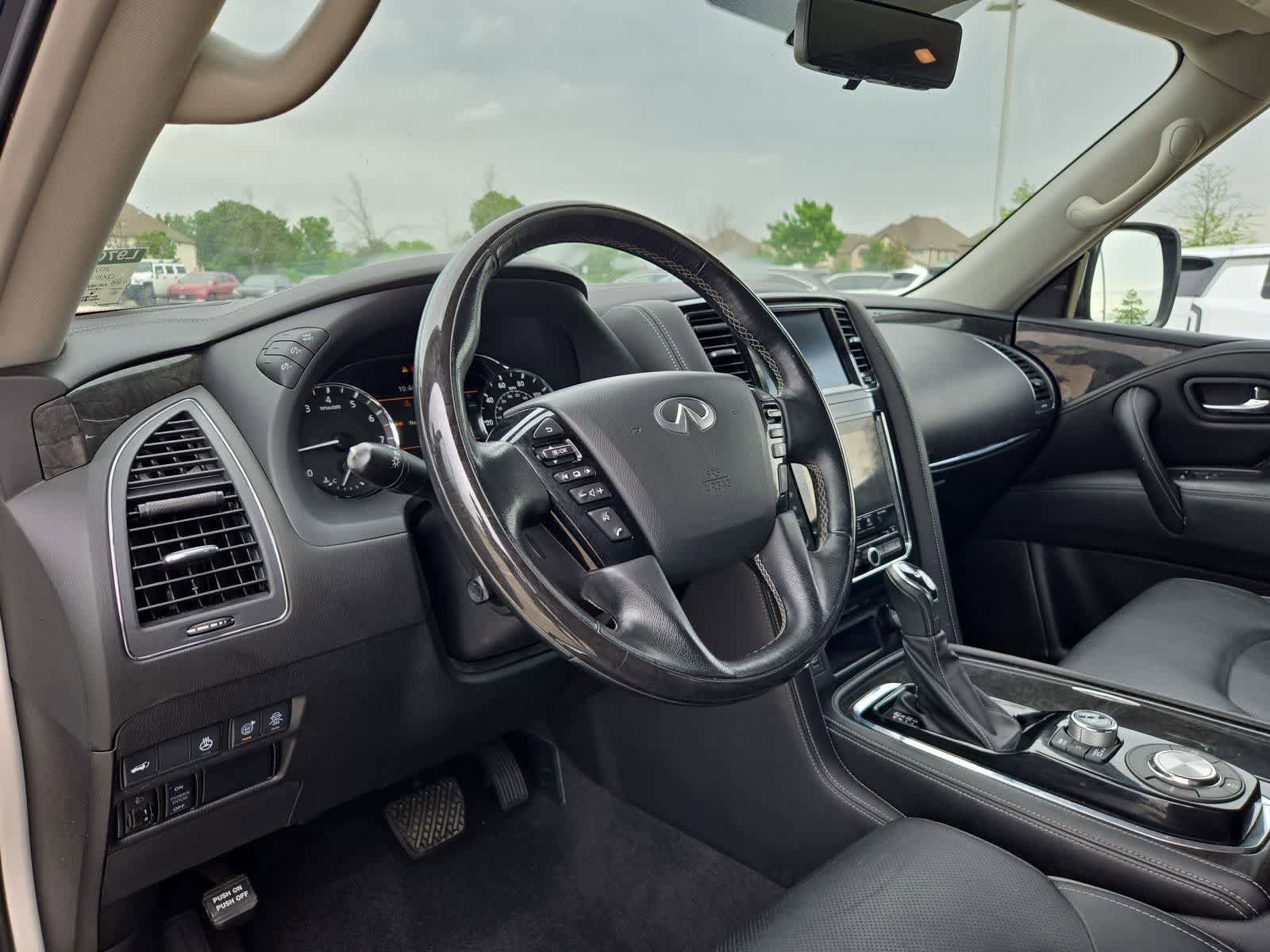 Used 2020 INFINITI QX80 Luxe w/ Proassist Package RWD image 2