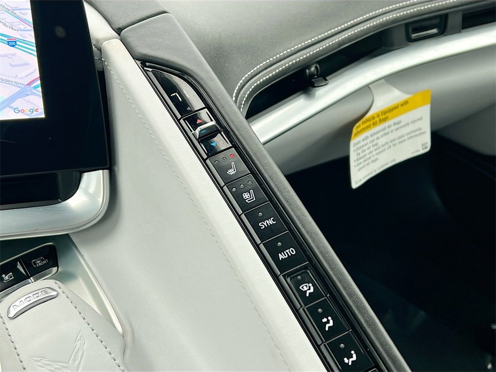 Used 2025 Chevrolet Corvette Stingray Premium Conv w/ Z51 Performance Package image 16