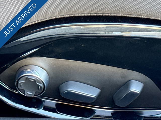 Used 2023 Chevrolet Corvette Stingray Premium Conv w/ Z51 Performance Package image 12