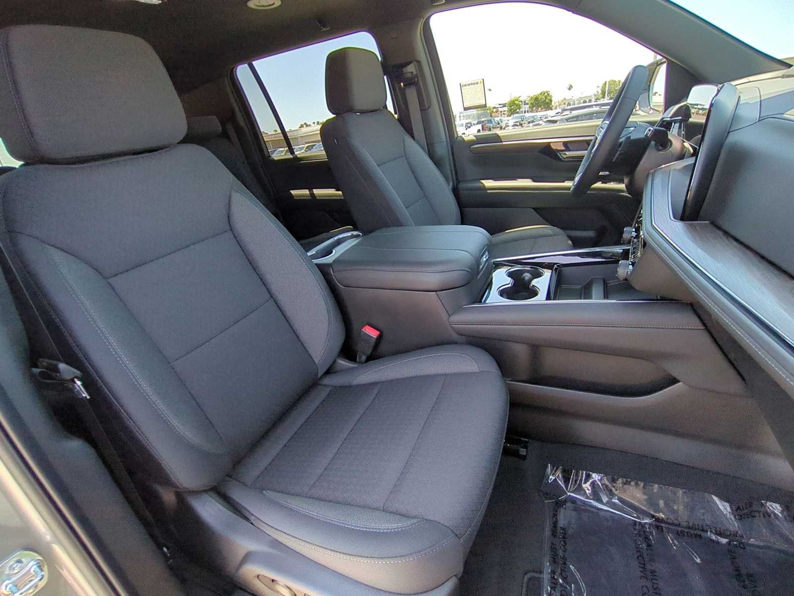 New 2026 Chevrolet Suburban LS RWD image 27
