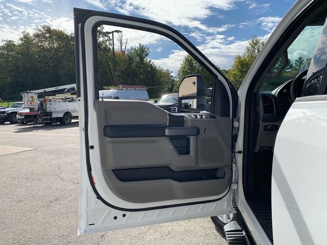 Certified 2022 Ford F250 XLT w/ Snow Plow Prep Package image 16