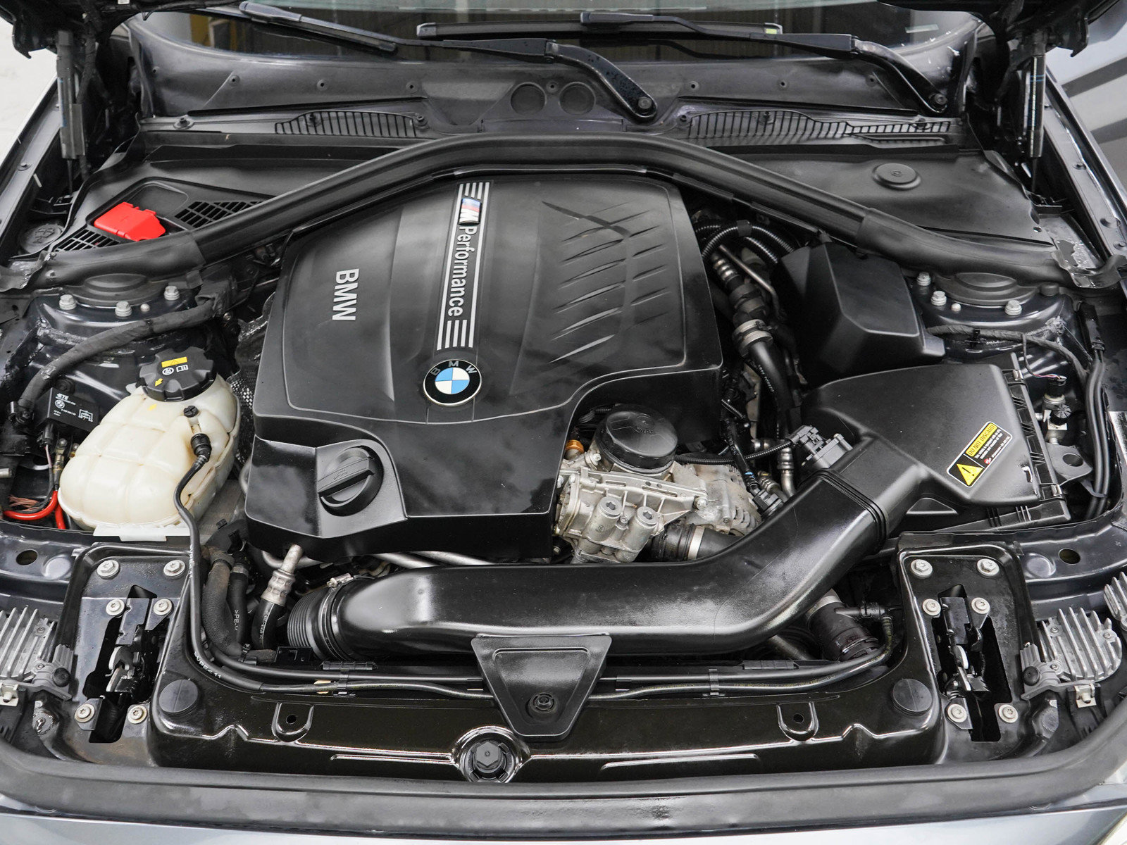 Used 2016 BMW M235i xDrive Coupe AWD/4WD image 25