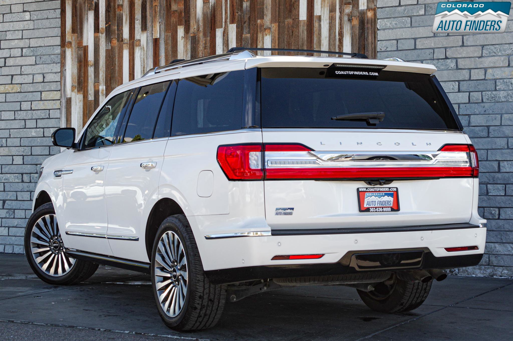 Used 2019 Lincoln Navigator Reserve AWD/4WD image 4