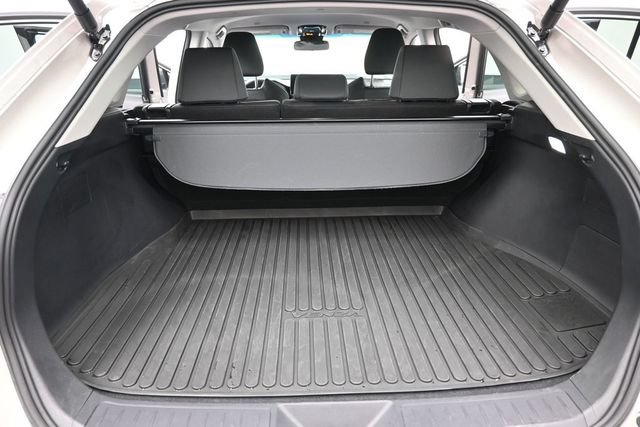 Certified 2024 Toyota Venza LE AWD/4WD image 31