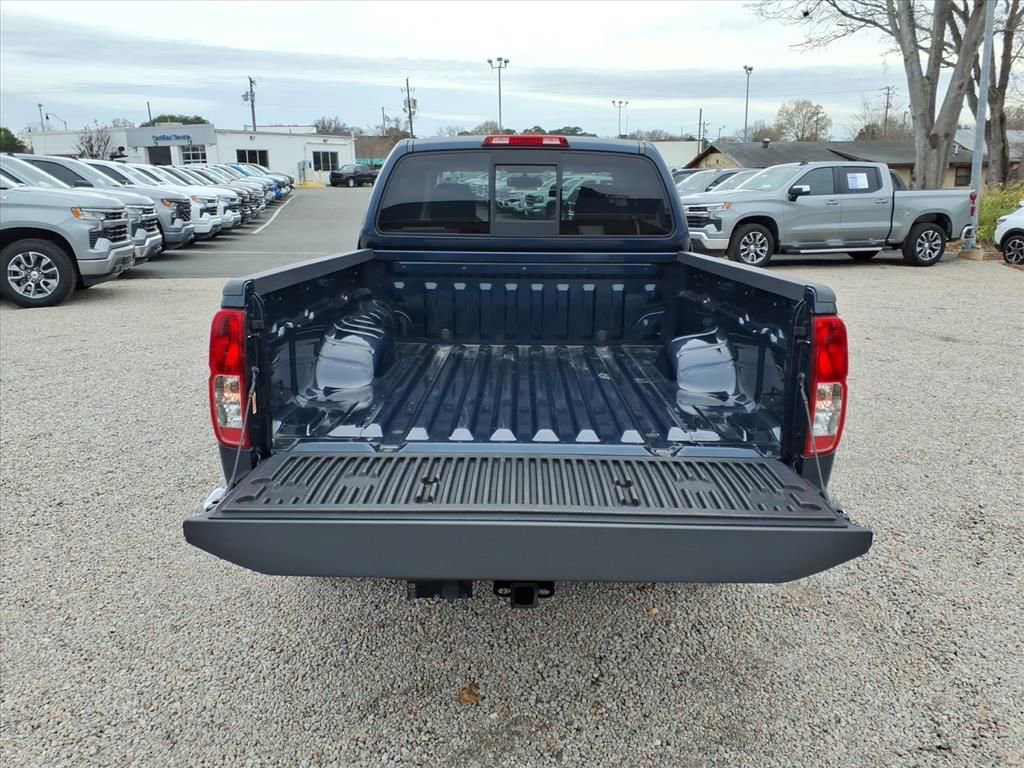 Used 2021 Nissan Frontier SV w/ SV Utility Package image 11