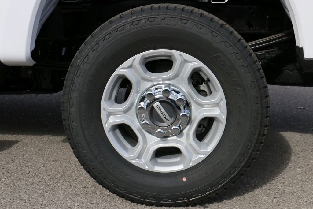 New 2026 Ford F250 XLT w/ XLT Premium Package image 9