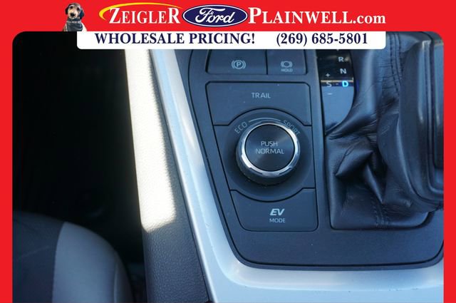 Used 2022 Toyota RAV4 XLE image 23