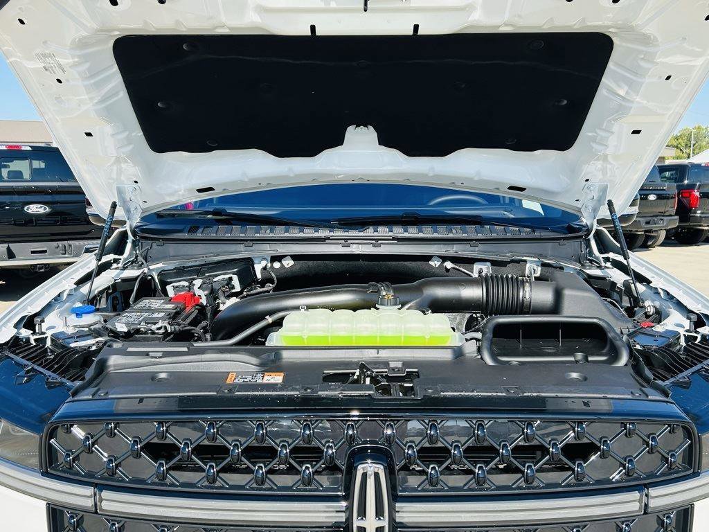 New 2025 Lincoln Navigator Reserve w/ Jet Appearance Package image 57