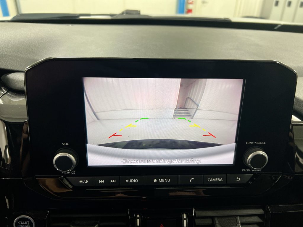 Used 2023 Nissan Pathfinder SV FWD image 15