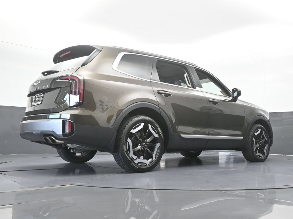 Used 2025 Kia Telluride EX w/ EX Captain's Chair Package FWD image 64