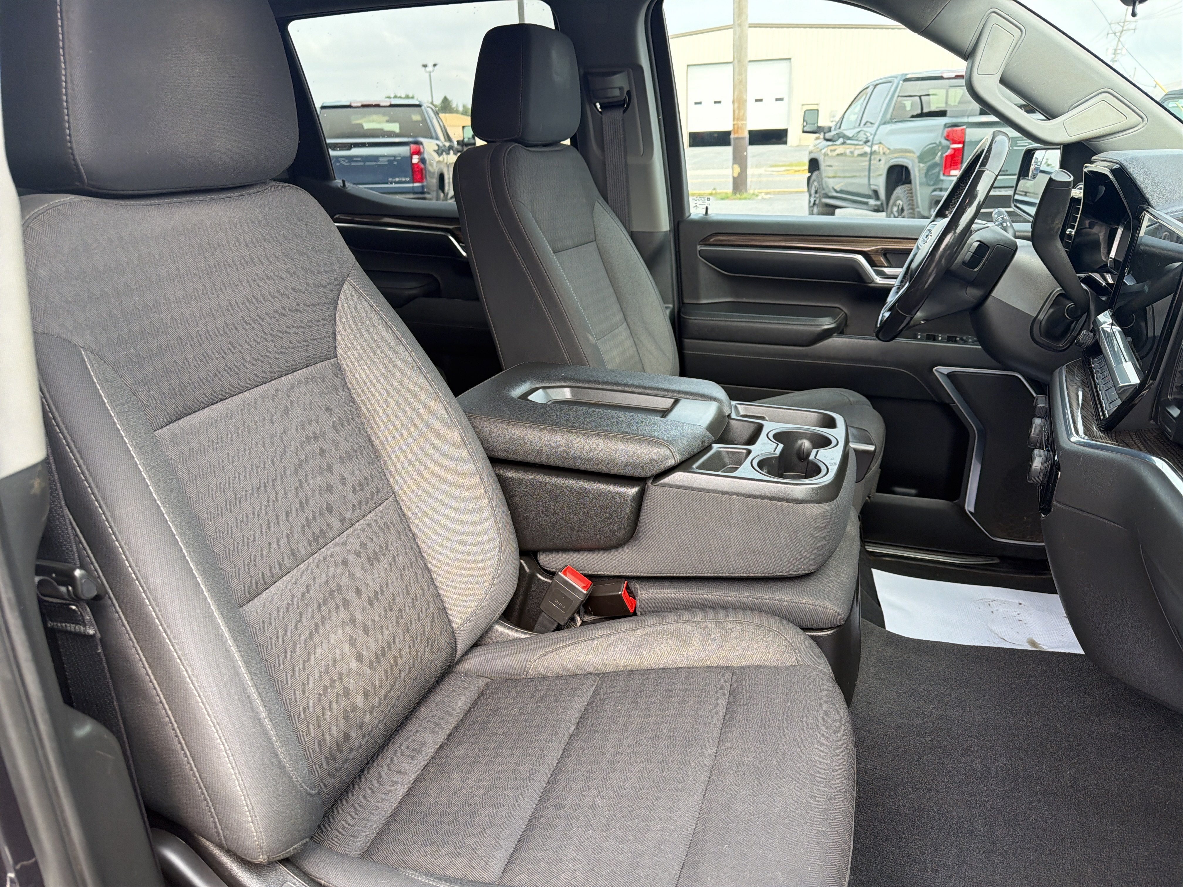 Used 2022 Chevrolet Silverado 1500 RST AWD/4WD image 8