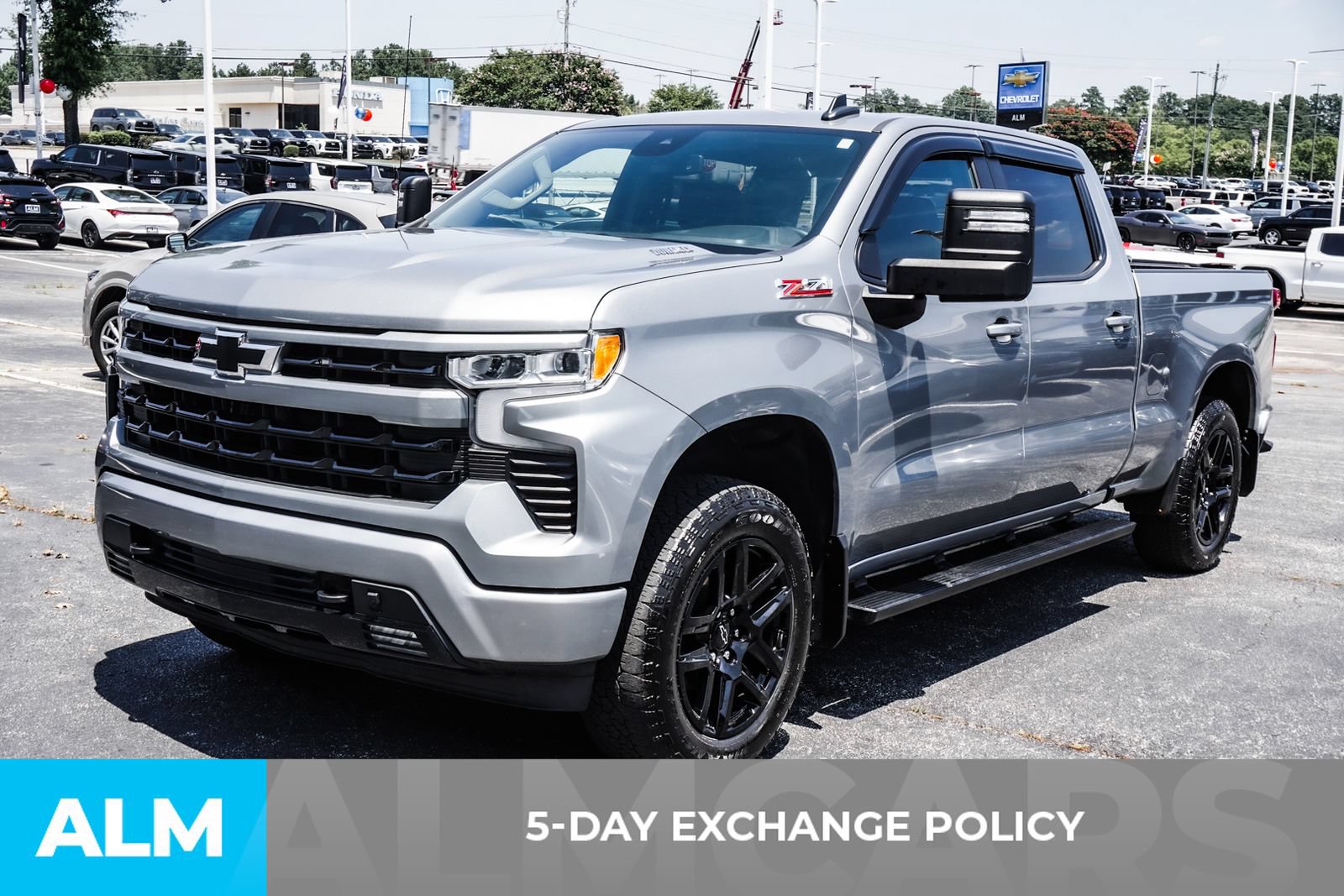 Used 2024 Chevrolet Silverado 1500 RST AWD/4WD image 4