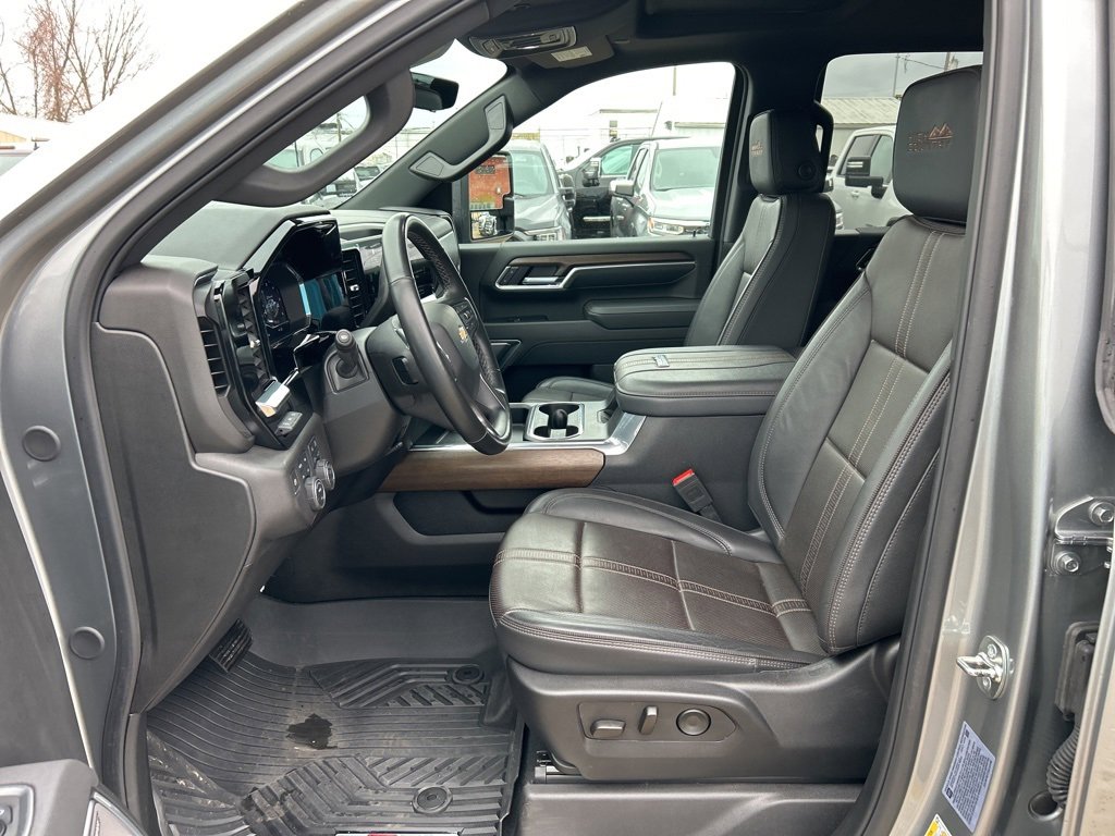Certified 2025 Chevrolet Silverado 2500 High Country w/ High Country Premium Package image 17