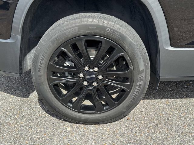 Used 2023 GMC Acadia SLT w/ Elevation Edition image 5