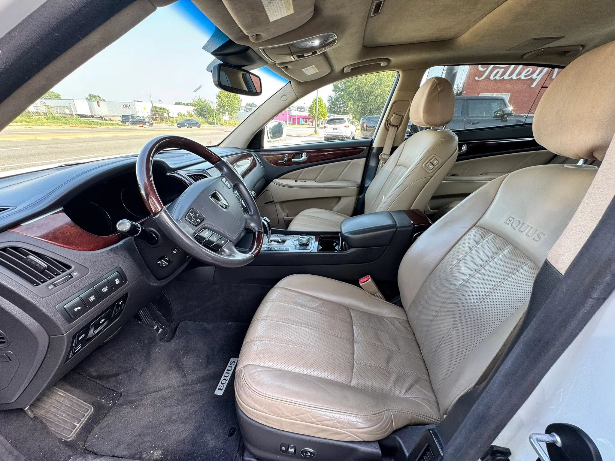 Used 2011 Hyundai Equus Ultimate RWD image 12