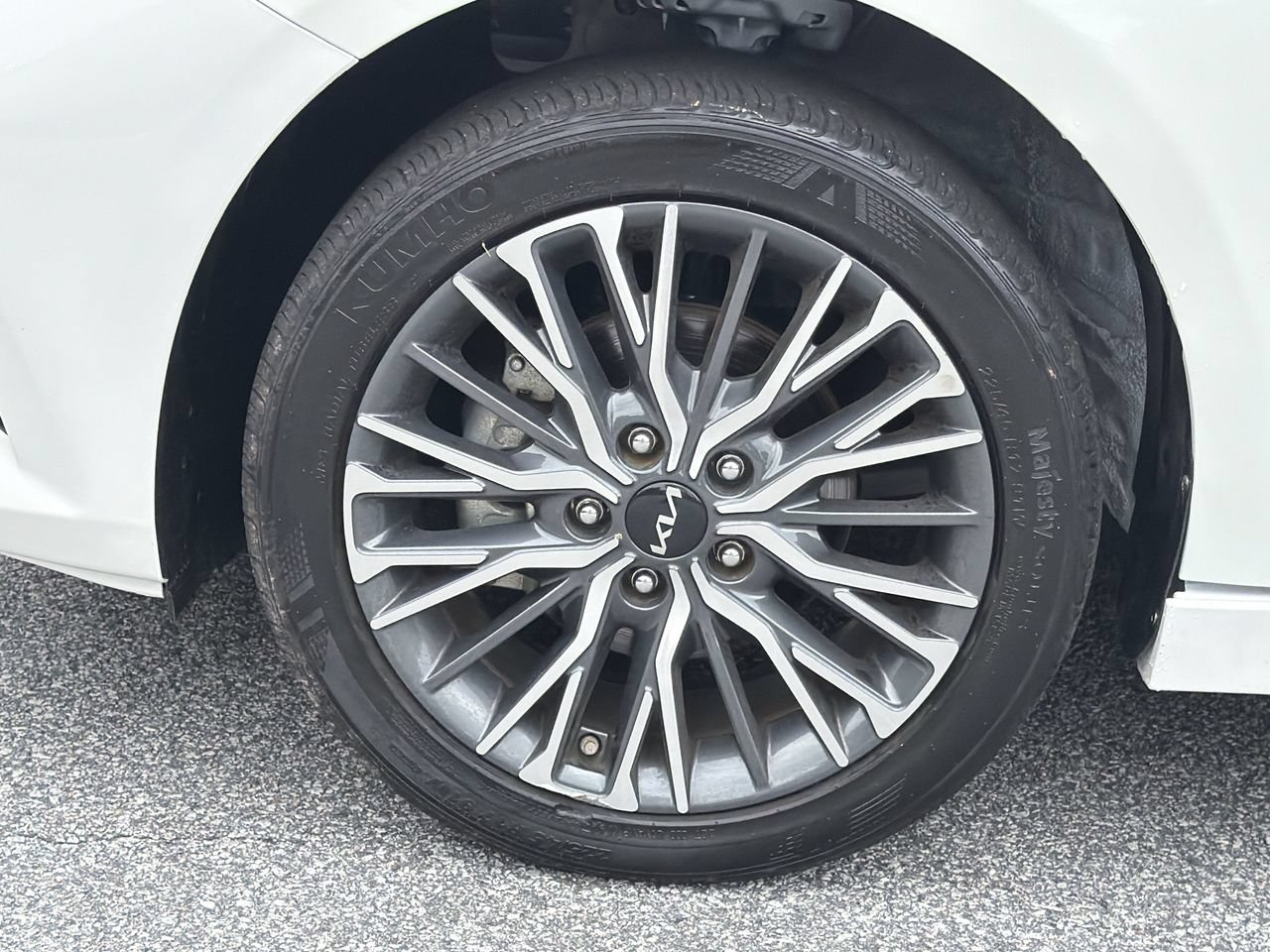 Used 2024 Kia Forte GT-Line FWD image 31