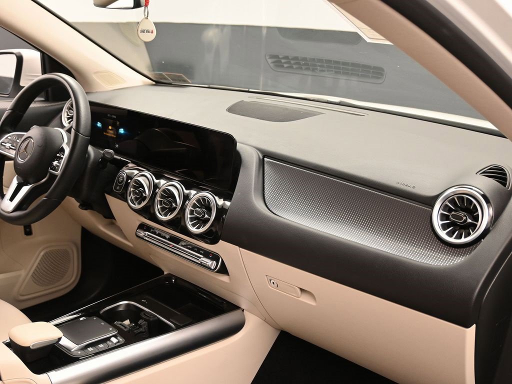 Used 2022 Mercedes-Benz GLA 250 GLA 250 w/ Premium Package Lite image 33