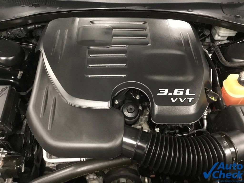 Used 2013 Chrysler 300 AWD w/ Driver Convenience Group image 40
