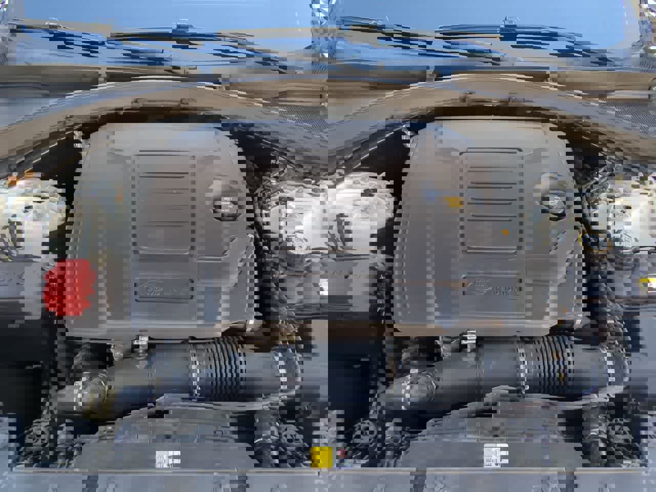 Used 2020 Land Rover Range Rover Velar R-Dynamic S image 15