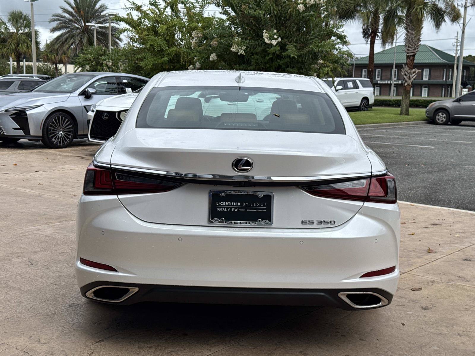 Used 2024 Lexus ES 350 w/ Premium Package FWD image 12