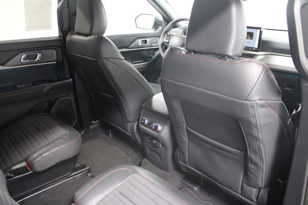 New 2026 Ford Explorer ST-Line w/ ST-Line Street Pack image 34