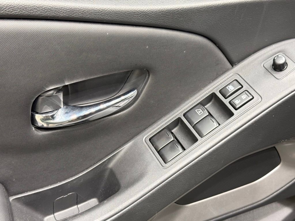 Used 2023 Nissan Frontier SV image 56