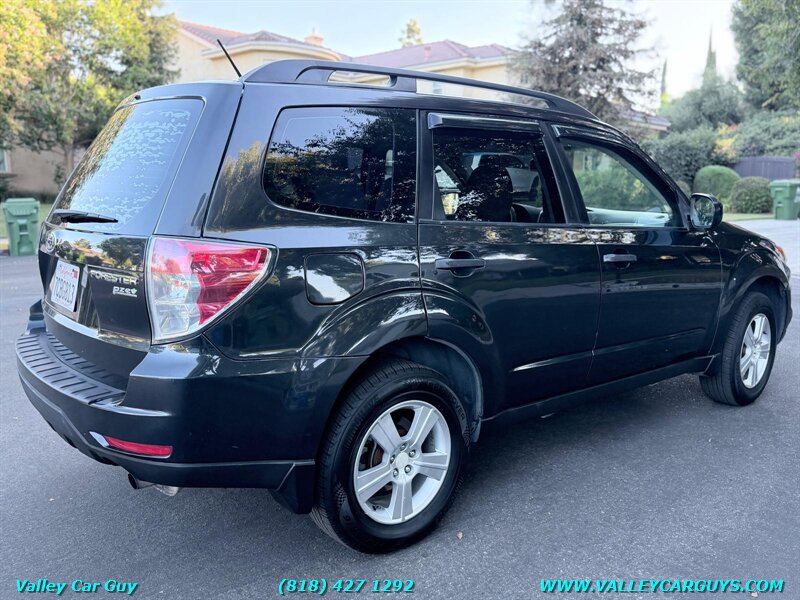 Used 2012 Subaru Forester 2.5X w/ Alloy Wheel Pkg AWD/4WD image 4