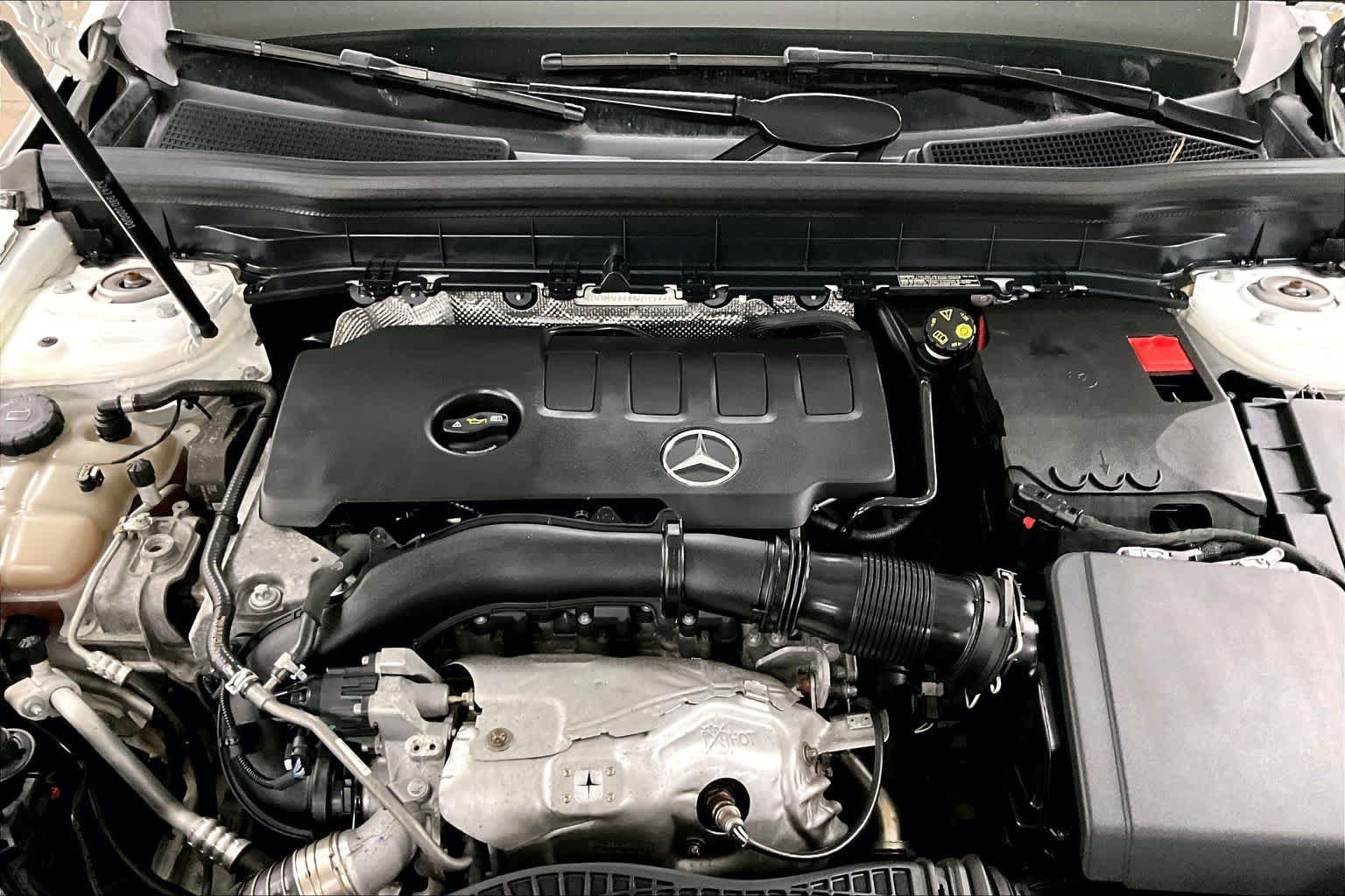 Certified 2021 Mercedes-Benz GLB 250 4MATIC image 30