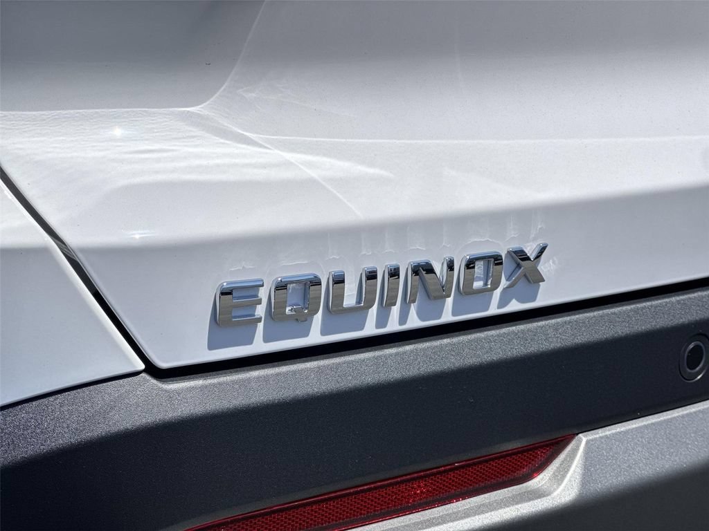 New 2027 Chevrolet Equinox LT w/ LPO, Floor Liner Package FWD image 29