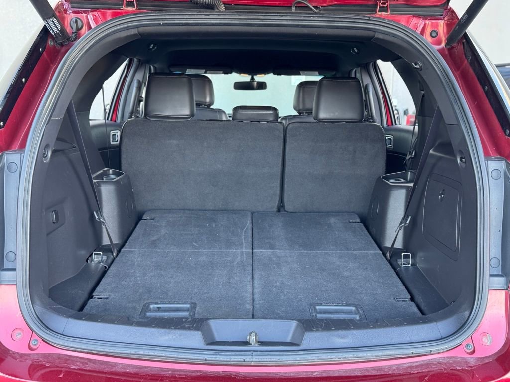 Used 2015 Ford Explorer XLT w/ Equipment Group 202A image 27