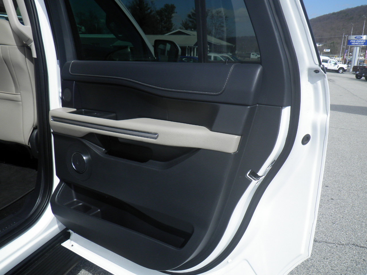 Certified 2024 Ford Expedition Max Limited image 25