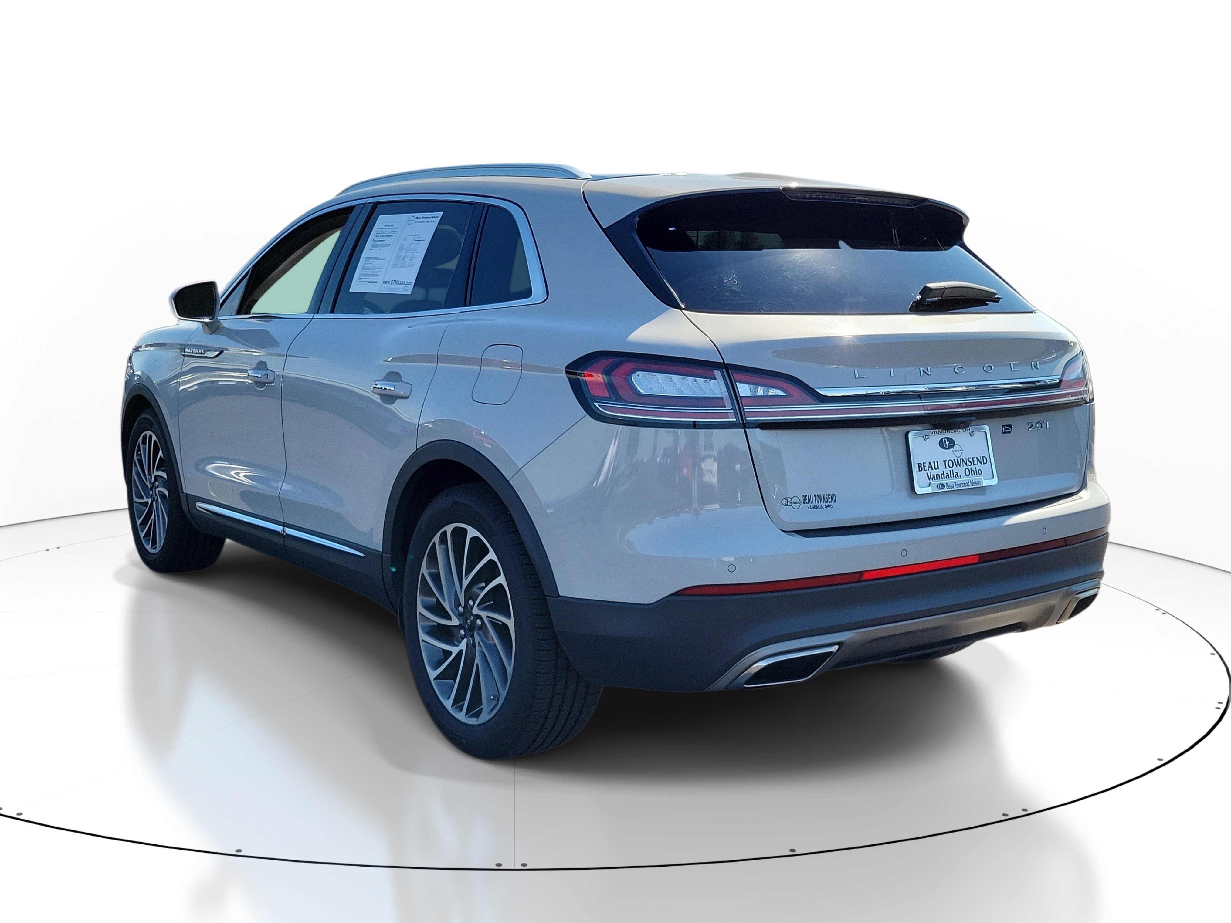 Used 2019 Lincoln Nautilus Reserve image 3