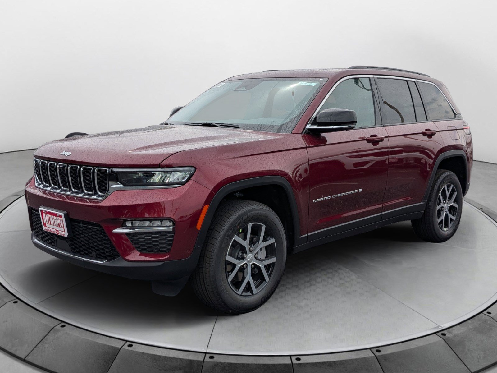 New 2025 Jeep Grand Cherokee Limited w/ Luxury Tech Group II AWD/4WD image 6
