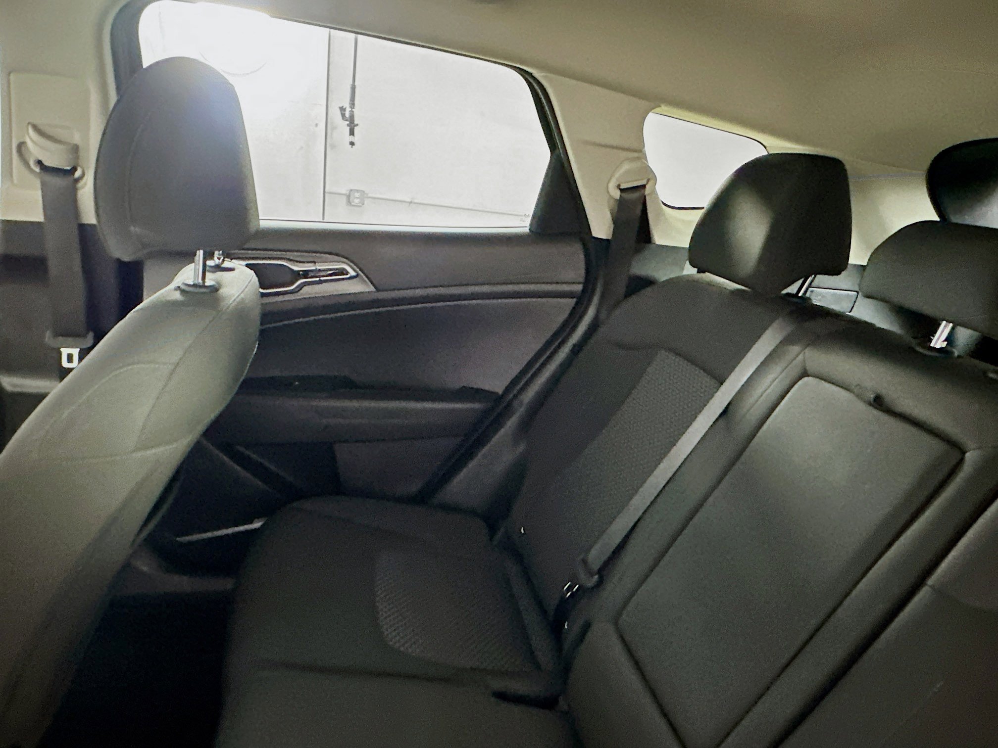 Used 2025 Kia Sportage LX image 26