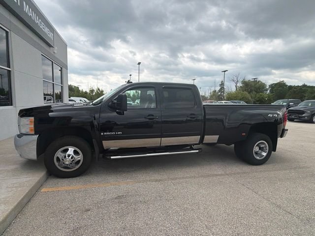 Used 2008 Chevrolet Silverado 3500 LTZ w/ EZ-Lift Tailgate Package AWD/4WD image 3