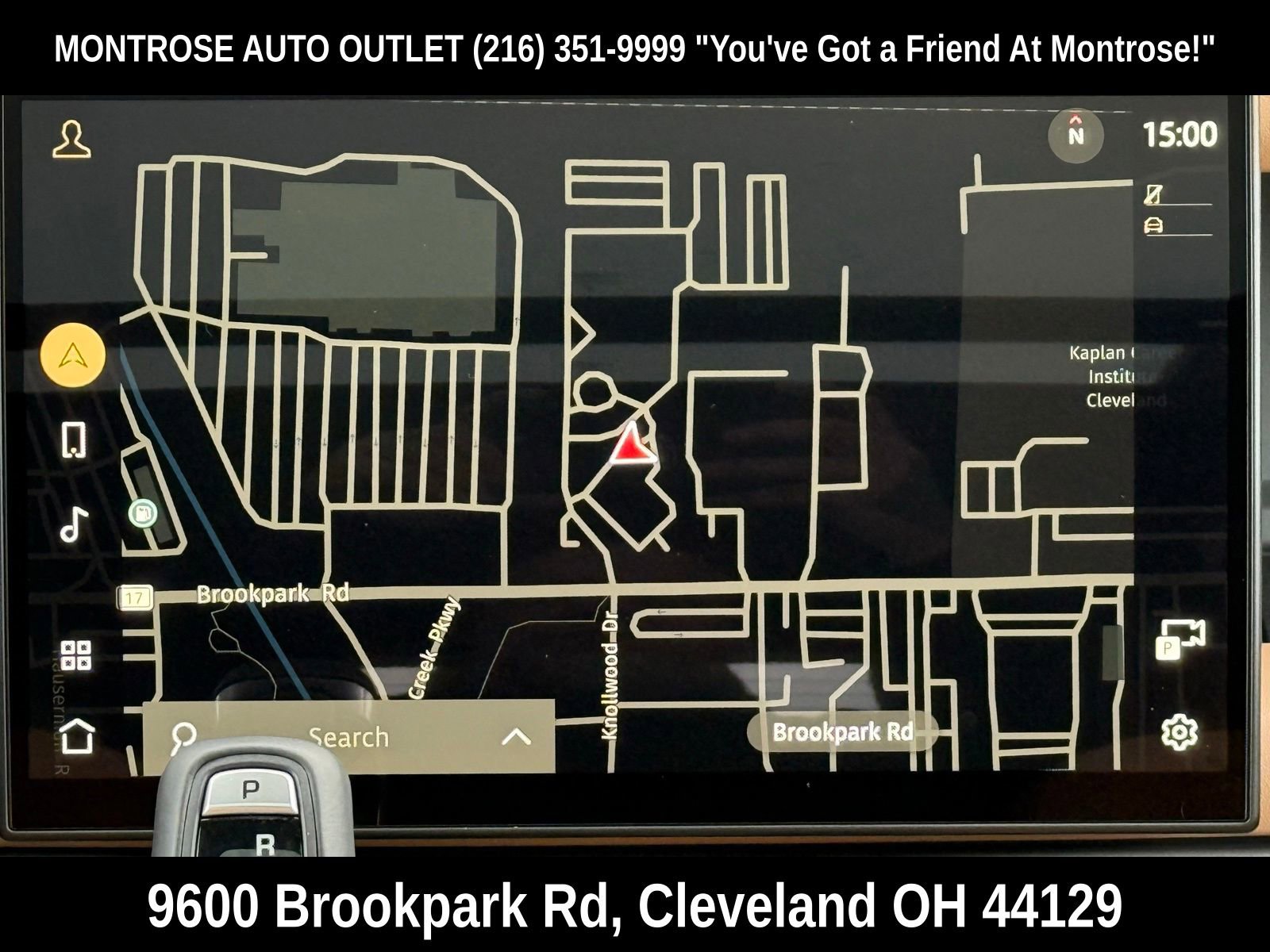 New 2026 Land Rover Defender 130 X-Dynamic SE image 22