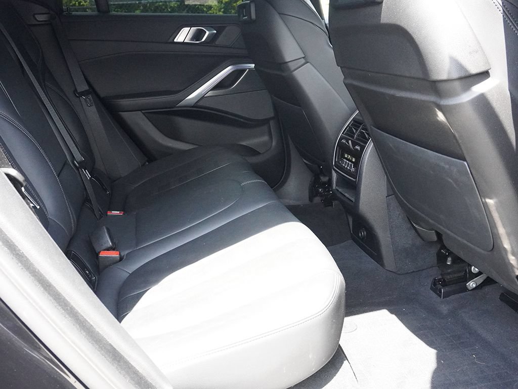 Used 2022 BMW X6 xDrive40i w/ M Sport Package AWD/4WD image 35