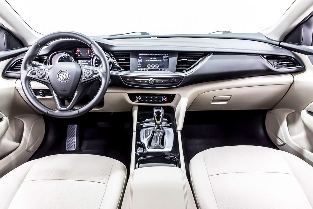 Used 2019 Buick Regal Preferred w/ Driver Confidence Package I image 16