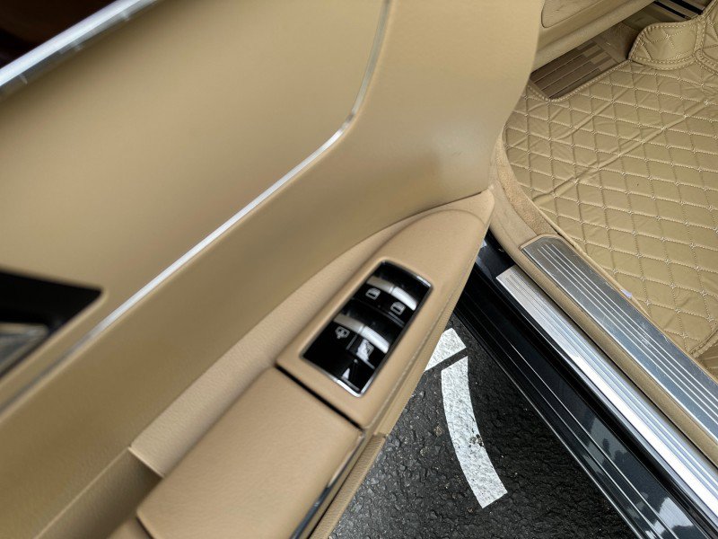 Used 2011 Mercedes-Benz S 550 4MATIC image 14