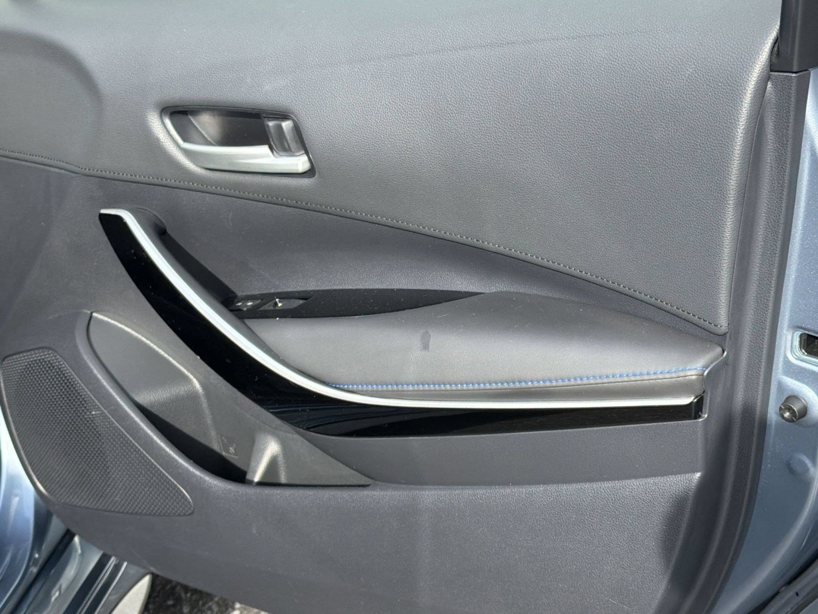 Used 2020 Toyota Corolla XSE FWD image 34