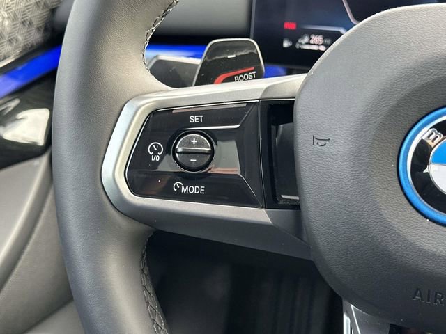 Used 2026 BMW 550e xDrive w/ Premium Package image 29