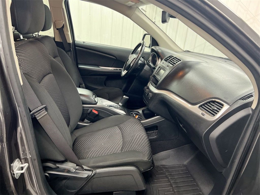 Used 2019 Dodge Journey SE w/ Connectivity Group image 21