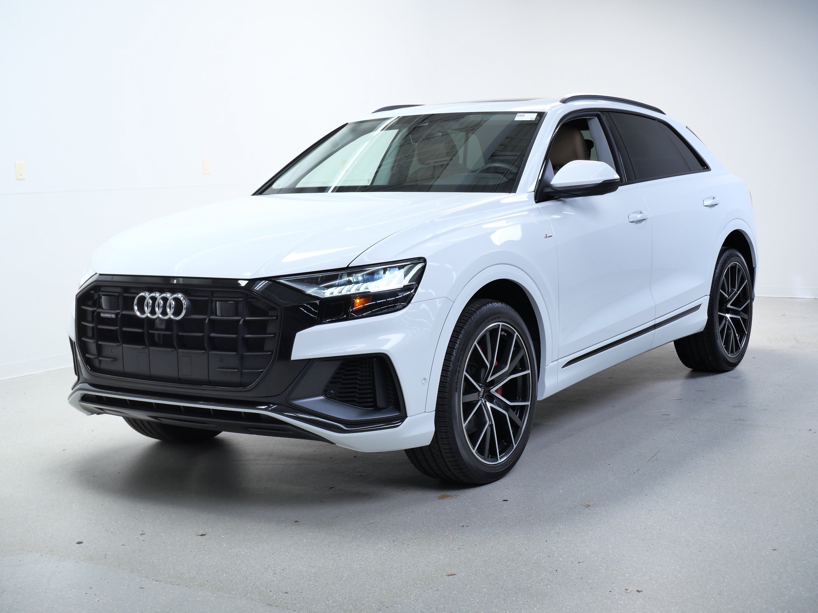 Used 2023 Audi Q8 Premium Plus w/ Premium Plus Package AWD/4WD image 9